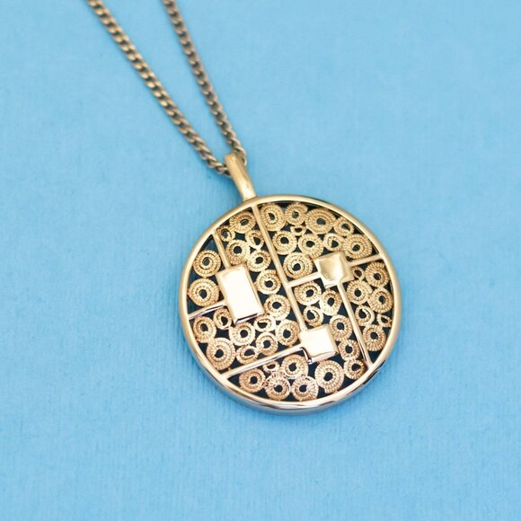 22 inch, Vintage Rings Patterned Pendant Gold Tone Necklace by Sarah Coventry - - Picture 1 of 3